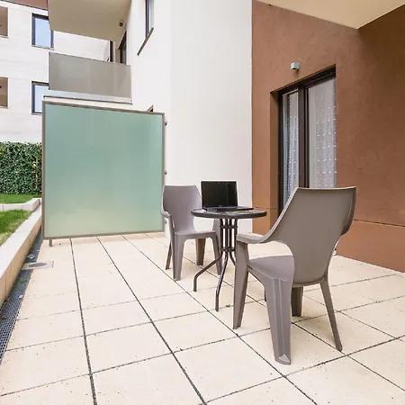 Apartament Corvin Park *