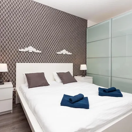 Corvin Park Apartment *